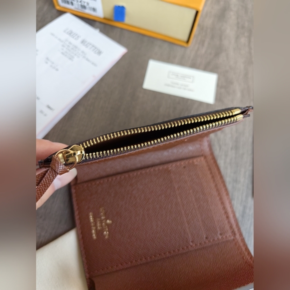 Louis Vuitton Victorine Wallet - Picture 7 of 9